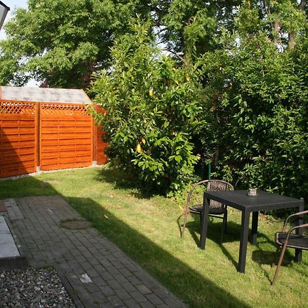 Ferienwohnungen Haus Mecklenburg Elmenhorst/Lichtenhagen Exterior foto